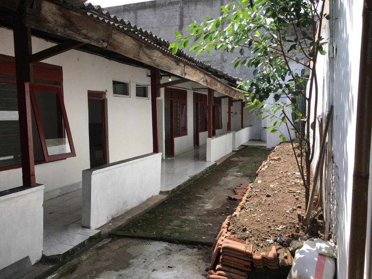 Tambak Bayan Guesthouse Kejayan Exterior foto